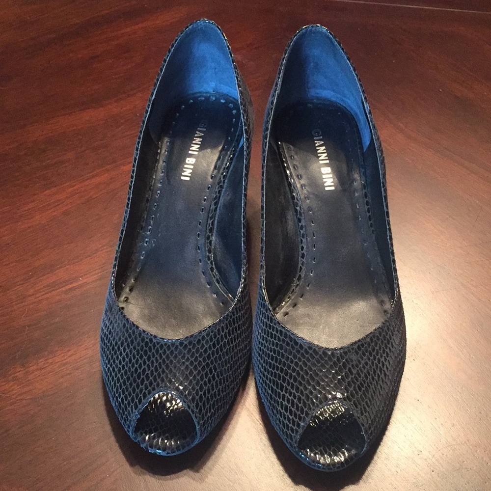Gianni Bini Wedges 8 1/2M
